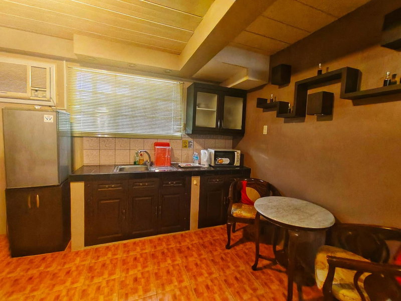 Monte Rio Gardens Bed & Breakfast, Alaminos, Philippines
