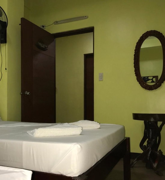 Luis Bay Travellers Lodge Coron, Coron, Philippines