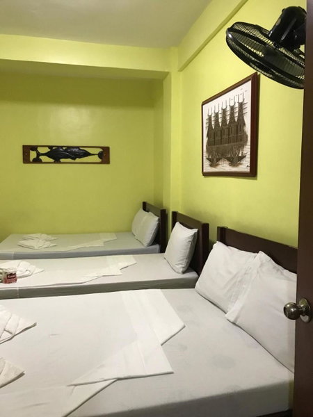 Luis Bay Travellers Lodge Coron, Coron, Philippines