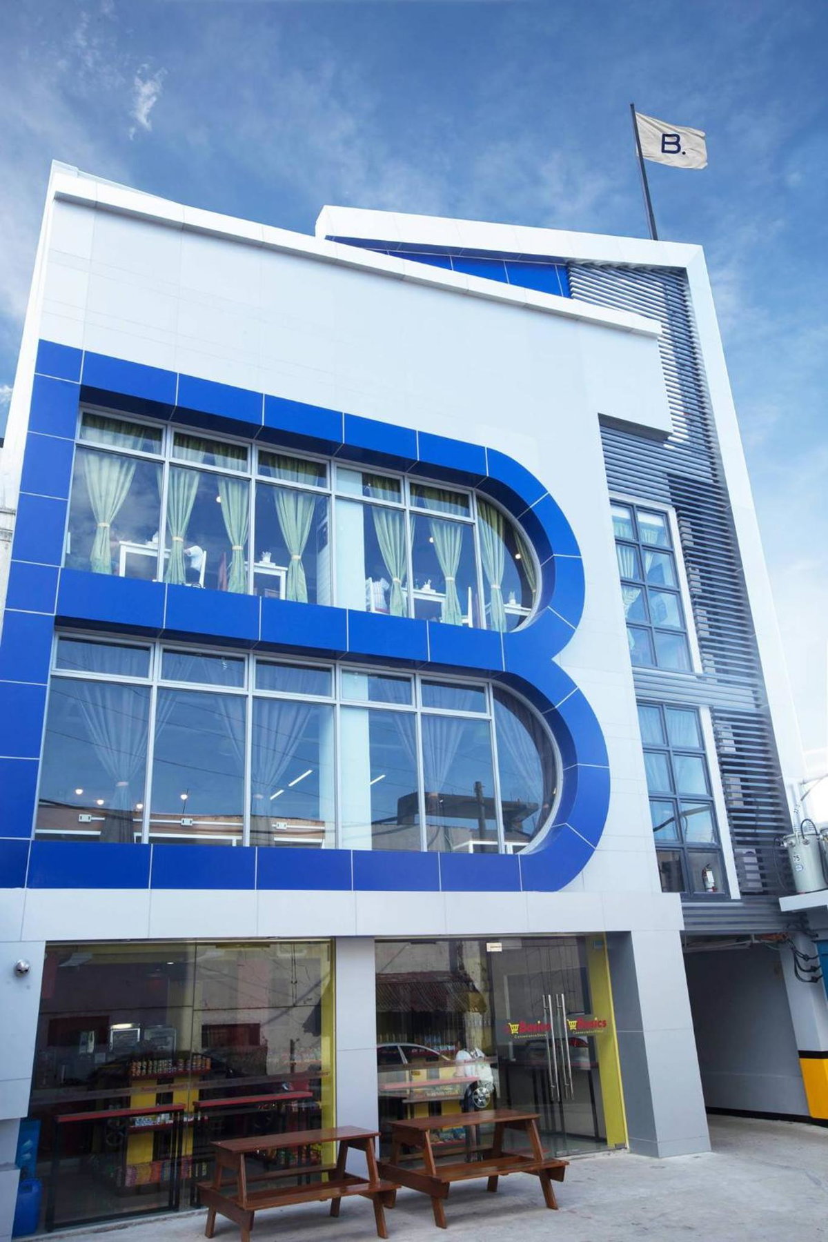 Hotel · Bed and Bath Serviced Suites, Iloilo City