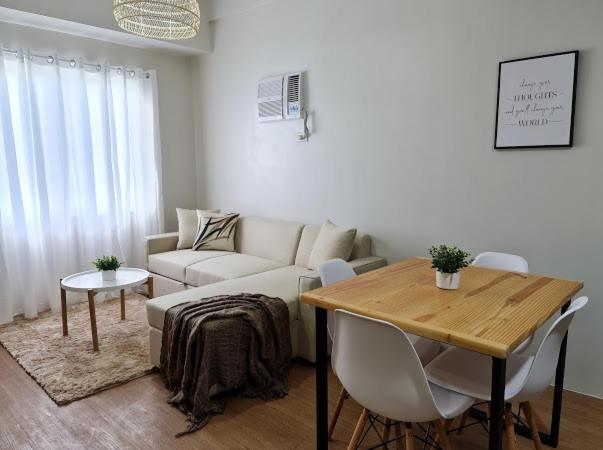 Lovely 2- BR Condo (Fully Air-conditioned w/ Wifi), Cagayan de Oro, Philippines