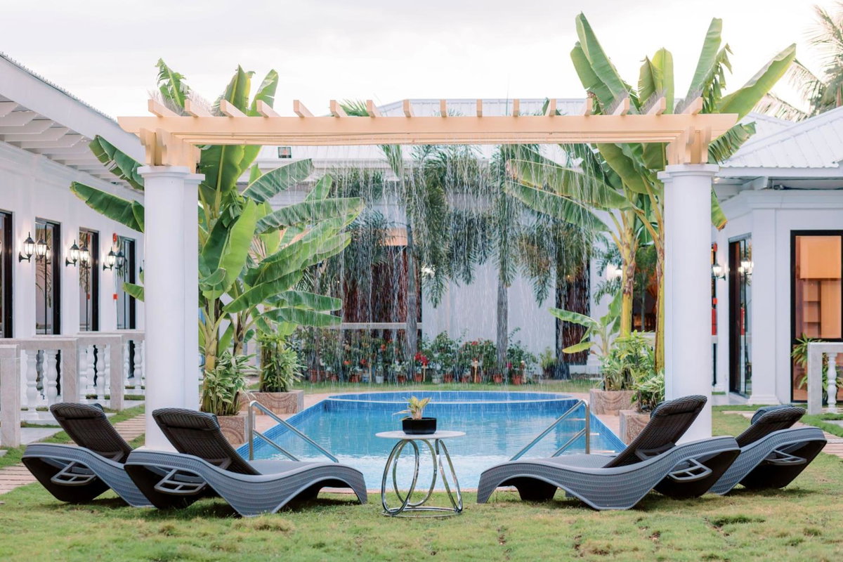E L Westensee Resort, Philippines