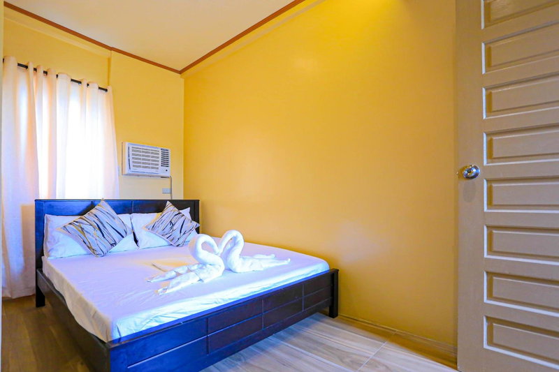 ichehan lodge, Basco, Philippines