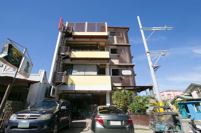 Rjat Guesthouse, Biñan, Philippines