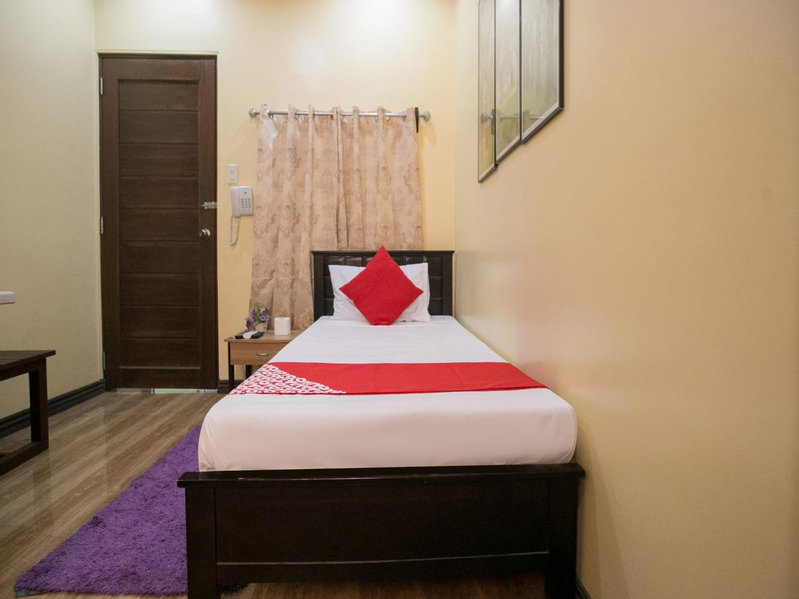 Rjat Guesthouse, Biñan, Philippines