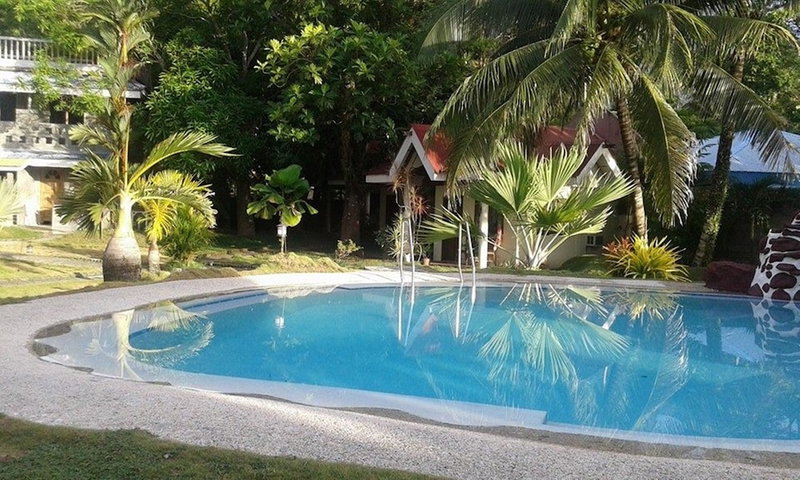 Puesta del Sol Beach Bungalows, Mambajao, Philippines