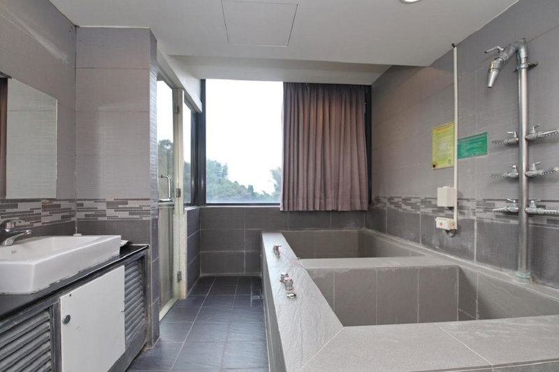 Yosemite Hot Spring Resort, Baihe, Taiwan