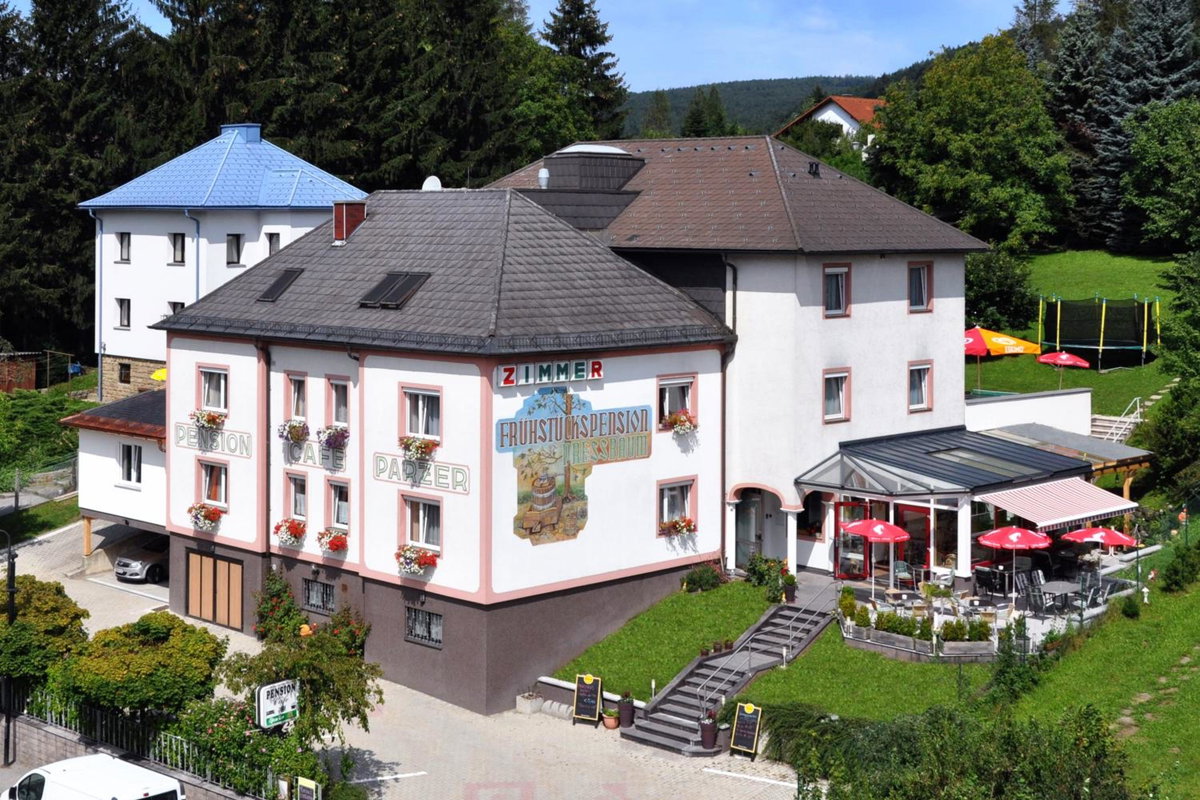 Hotel · Pension Parzer Pressbaum bei Wien, Pressbaum