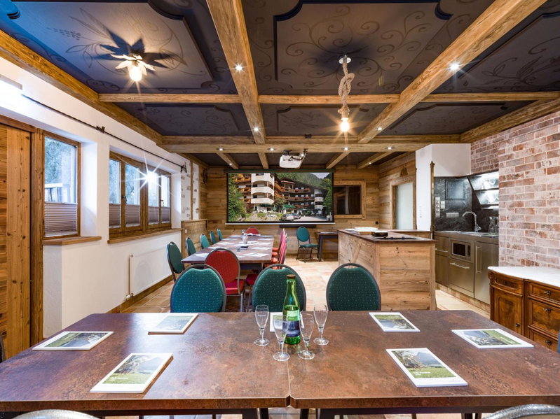 Hotel Gasthof Felsenkeller, Kufstein, Austria