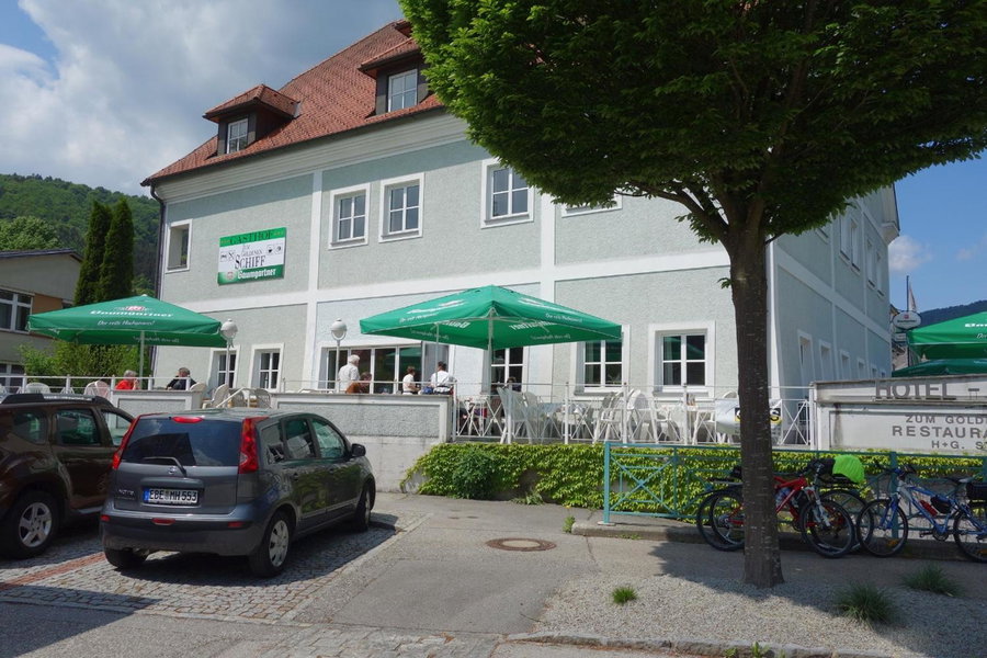 Gasthof-Hotel Goldenes Schiff, Engelhartszell, Austria