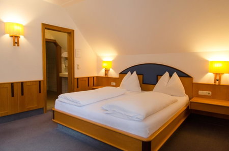 Gasthof-Hotel Goldenes Schiff, Engelhartszell, Austria