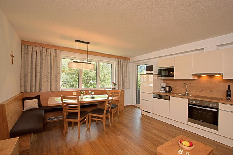 Apartmenthaus Juen, Zams, Austria