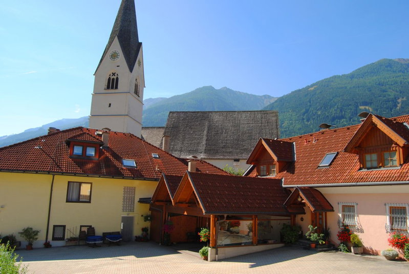 Frühstückspension Kirchenwirt, Obervellach, Austria