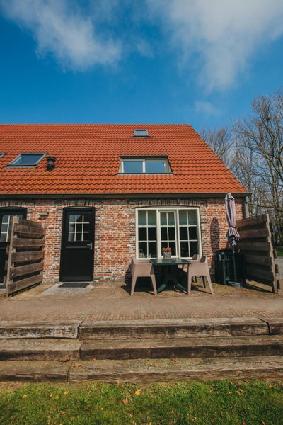 Accommodatie in herbouwde boerenschuur Koestal, Retranchement, The Netherlands