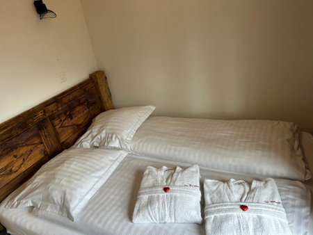 Les chambres et Roulottes des Noisetiers, Leysin, Switzerland