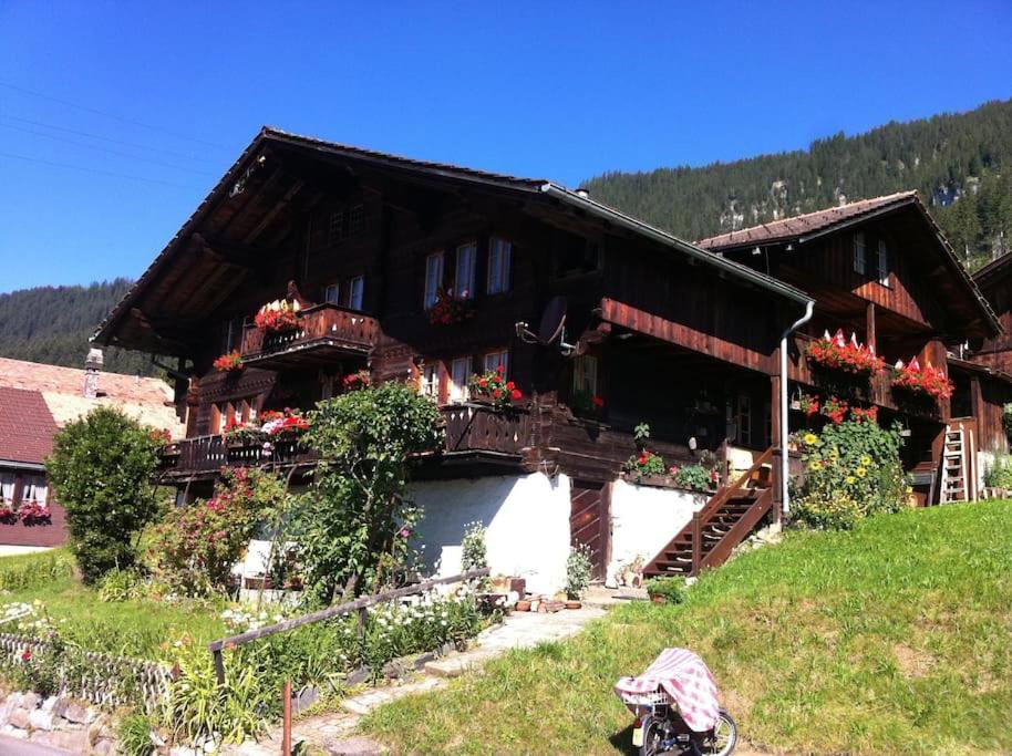 Apartment im 4-Sterne Berghotel über Interlaken-Thunersee, Suisse