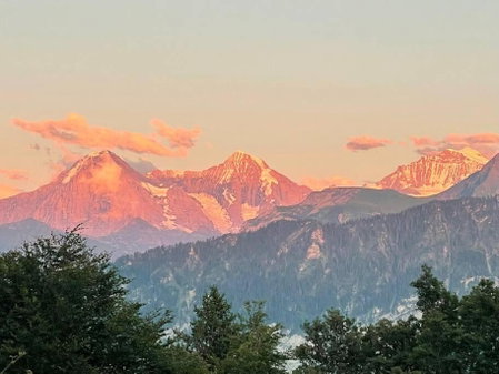Apartment im 4-Sterne Berghotel über Interlaken-Thunersee, Beatenberg, Switzerland