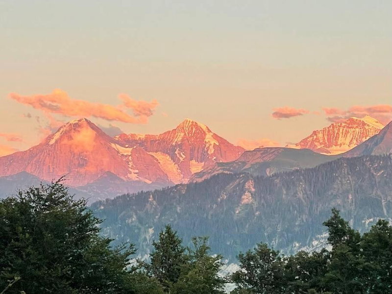 Apartment im 4-Sterne Berghotel über Interlaken-Thunersee, Beatenberg, Switzerland
