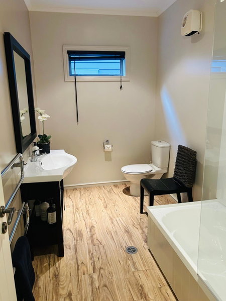 Cardrona Villa with Pool and Jacuzzi, Cardrona, New Zealand