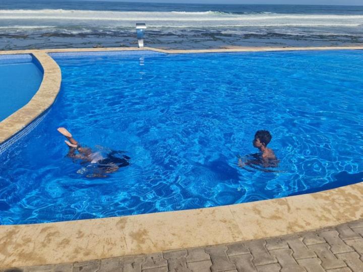 Hotel · appartement de luxe front mer à DAR BOUAAZA, Dar Bouazza