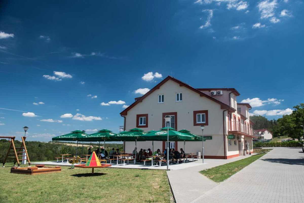 Hotel · Penzion U Výra, Výrovice