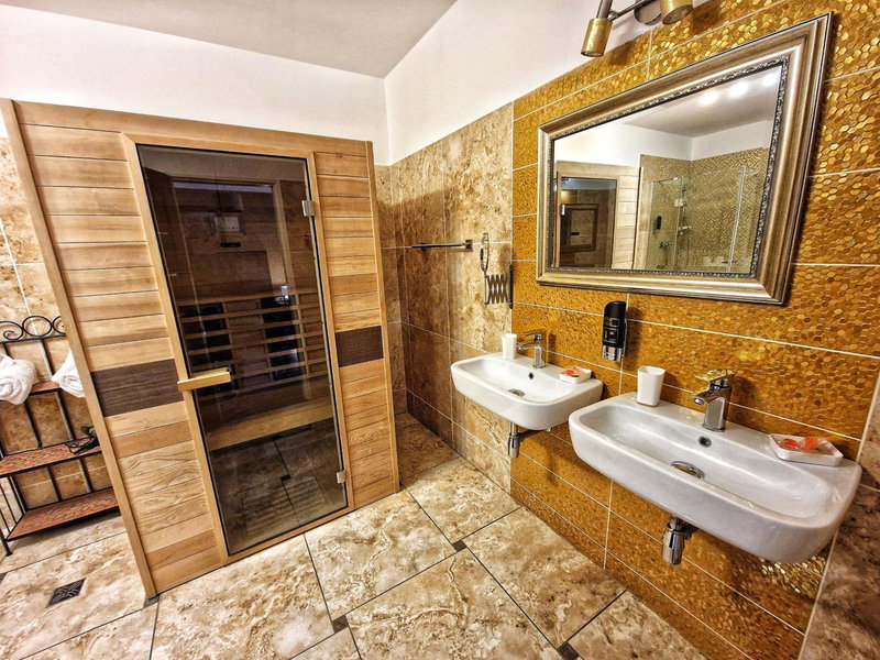 In Spirit, hotel v Rožnovském pivovaru - Pivní Lázně, Wellness & Čokoládovna, Rožnov pod Radhoštěm, Czechia