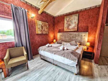 In Spirit, hotel v Rožnovském pivovaru - Pivní Lázně, Wellness & Čokoládovna, Rožnov pod Radhoštěm, Czechia