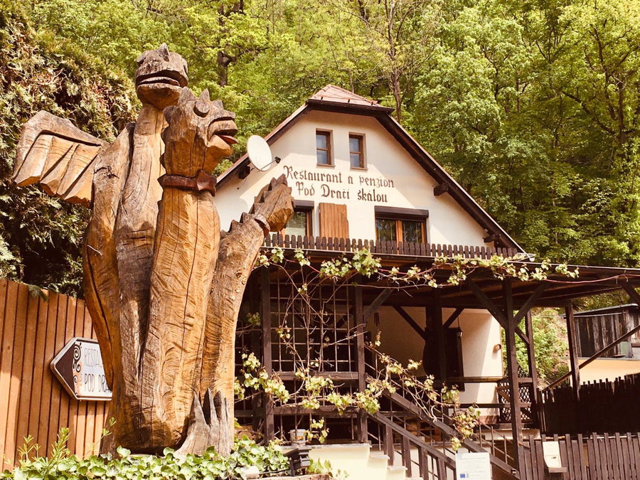 Restaurant a penzion Pod Draci skalou, Karlštejn, Czechia