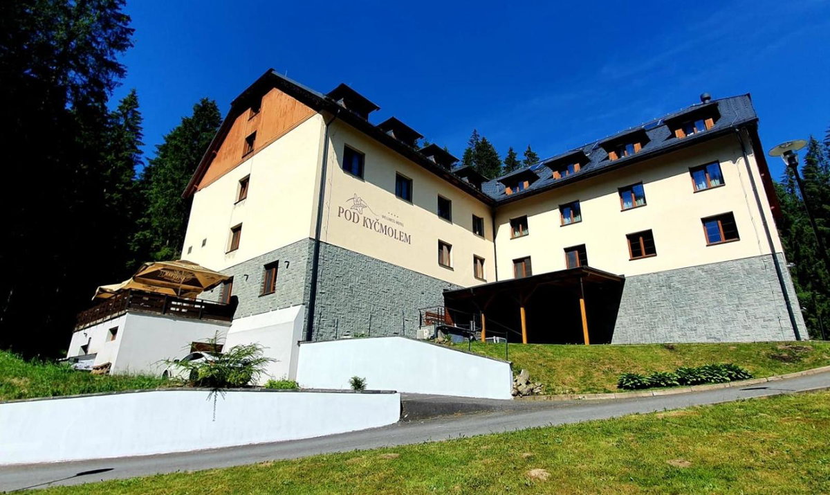 Hotel · Wellness Hotel pod Kyčmolem, Horní Lomná