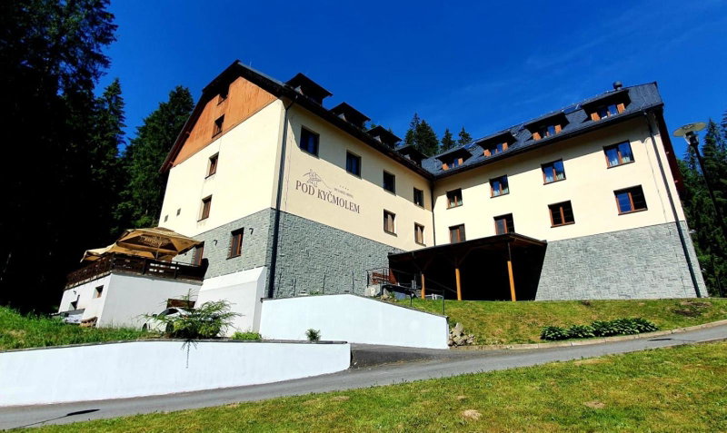Wellness Hotel pod Kyčmolem, Horní Lomná, Czechia