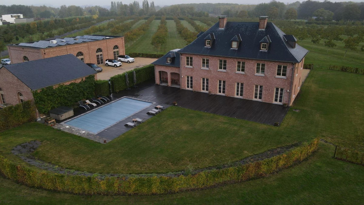 Hotel · Domaine de La Noiseraie, Rhisnes