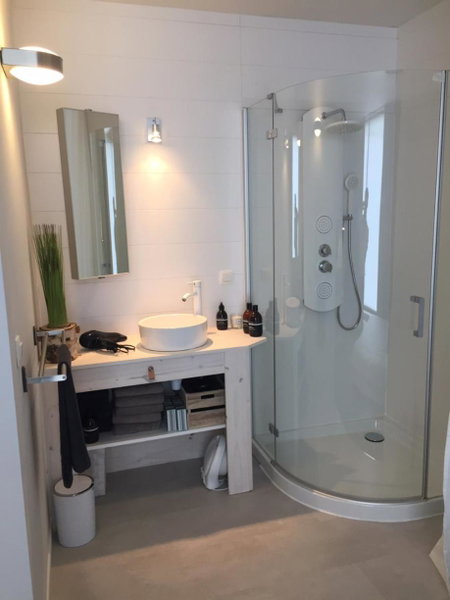 Suite 336, Menen, Belgium