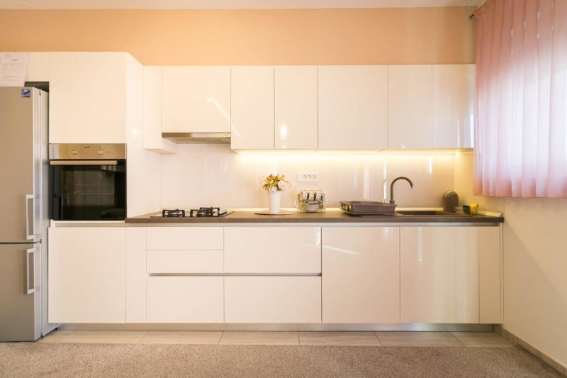 Apartment SARA - free parking for 2 cars, Zagreb, Croatia