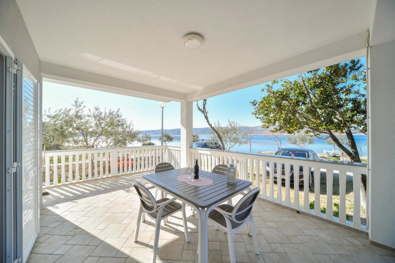 Apartments Martom, Seline, Croatia
