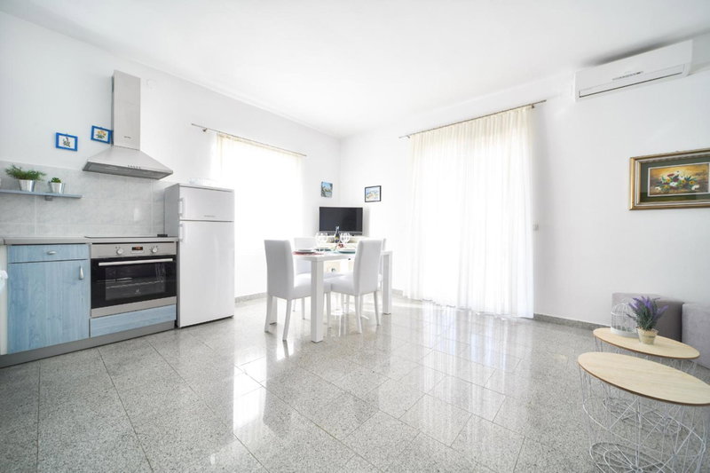 Apartments Martom, Seline, Croatia