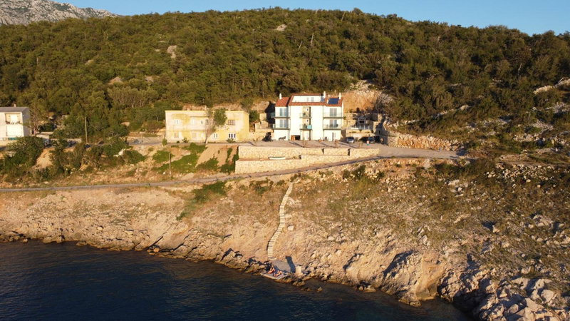 2Bfree, Stinica, Croatia