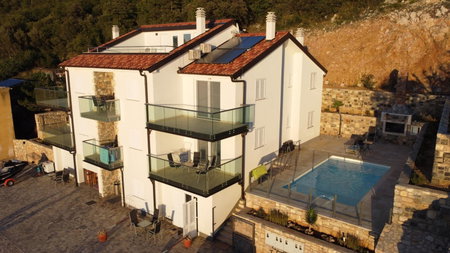 2Bfree, Stinica, Croatia