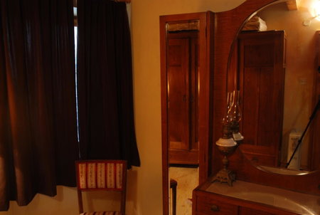 Kamene Priče rooms, music and food, Bale, Croatia