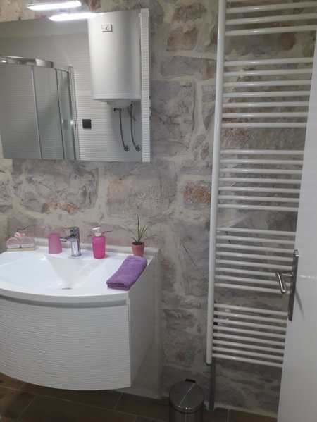 Apartment Karla SNB, Lozovac, Croatia