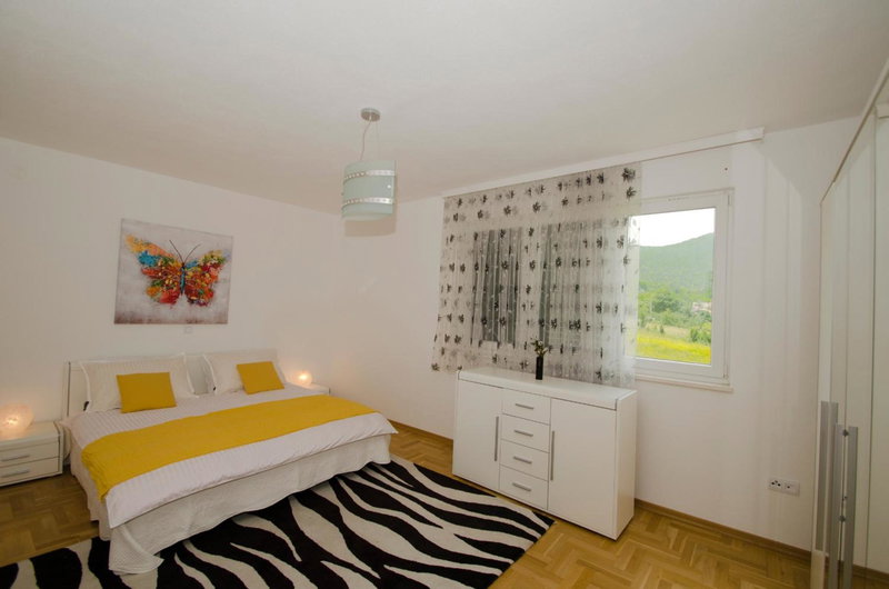 Rooms Leda, Vrlika, Croatia
