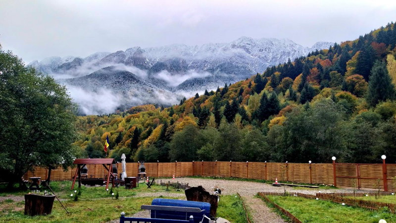 Aroa Mountain, Zărneşti, Romania