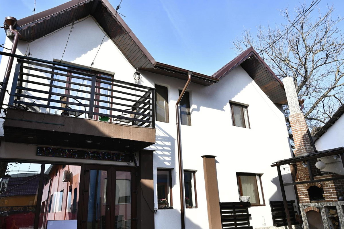 Upstairs Residence, Romania