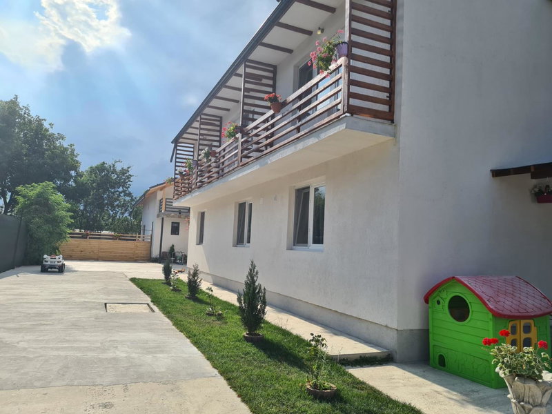 Luca's studio 3 ,Close to Therme Bucharest, Airport Otopeni, Baloteşti, Romania