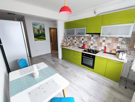 Quiet and Cozy 2 bedroom flat with free parking included, Floreşti, Romania