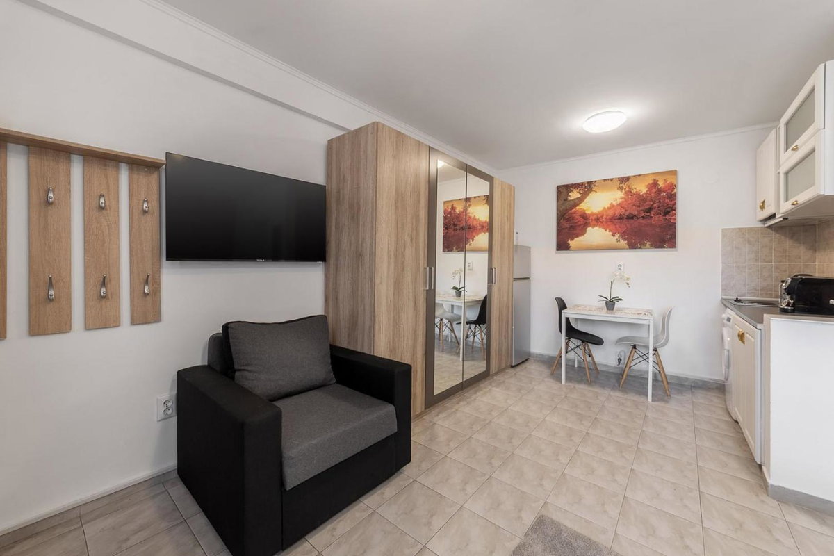 Downtown Victoria Studios By CityBookings, Romania