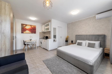 Downtown Victoria Studios By CityBookings, Bucharest, Romania