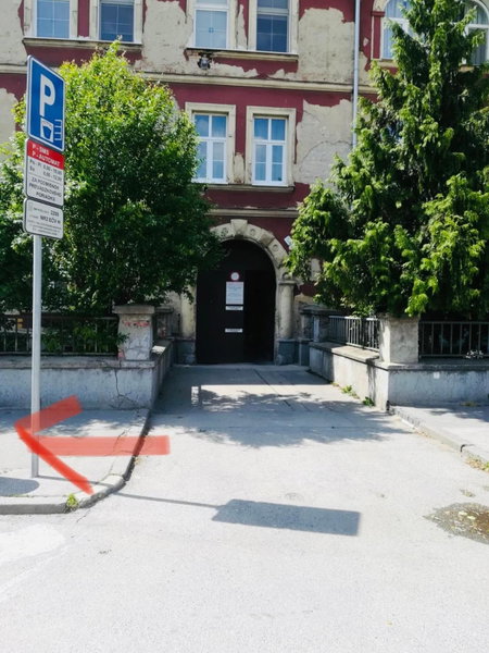 Luxusný 118m2 Apartmán s Krbom v Centre Nitry, Nitra, Slovakia