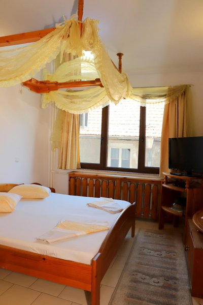 Hotel Mishel, Kocherinovo, Bulgaria
