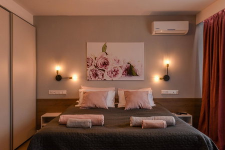 ROSÉ one bedroom designer apartment in city centre by Flat Mаnager, Sofia, Bulgaria