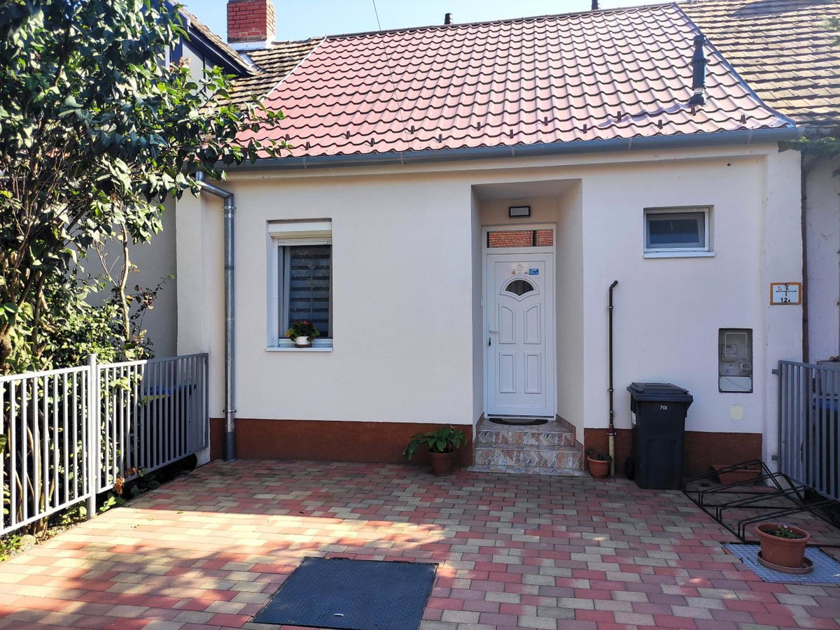 Hotel · BlankApartman, Mohács